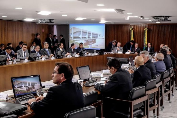Governadores firmam pacto nacional para equilíbrio das contas públicas