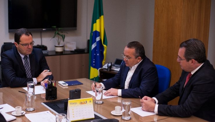 Governo vai pagar parcela da dívida dolarizada nesta quinta-feira