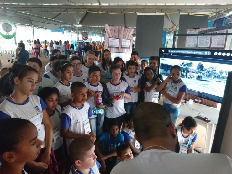 Exposição mostra documentos históricos para alunos de Tangará da Serra