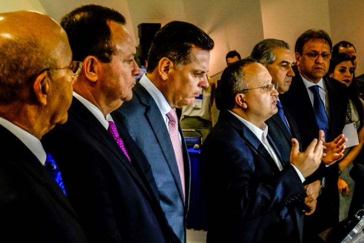 Governadores defendem mudanças na cobrança dos juros da dívida