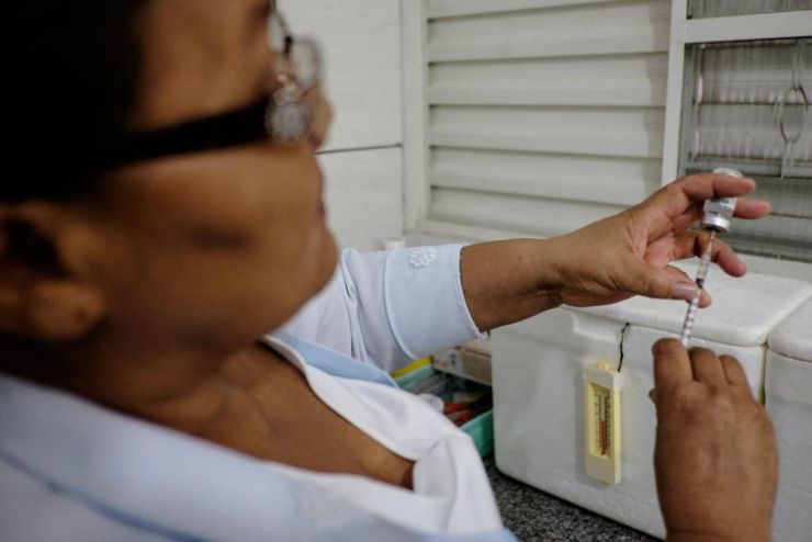 Vacina contra gripe está liberada a outros grupos a partir desta segunda-feira