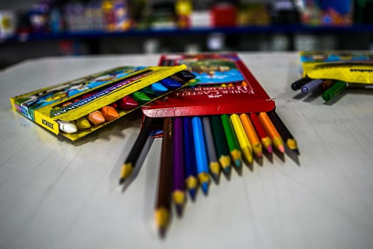 Procon Estadual dá dicas aos consumidores sobre compra de material escolar