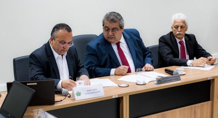 Governo assina TAC para pagamento de duodécimo aos poderes
