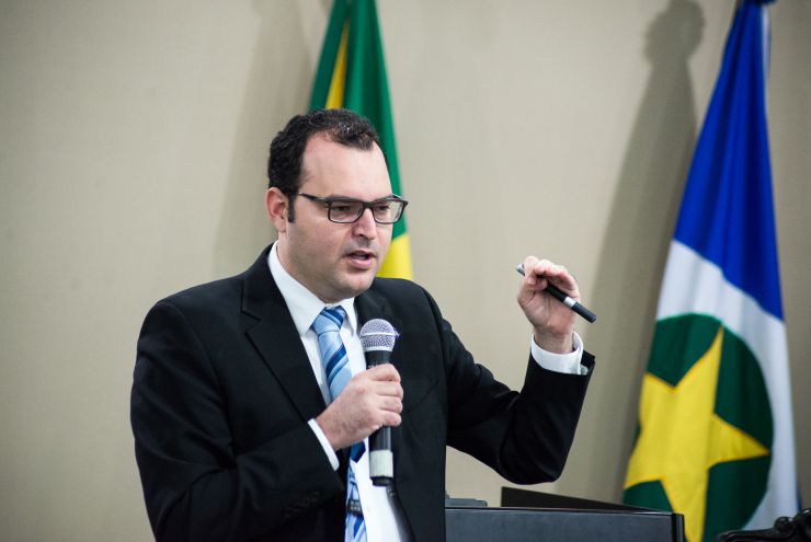 Governo fará audiências públicas para debater PPPs na Educação