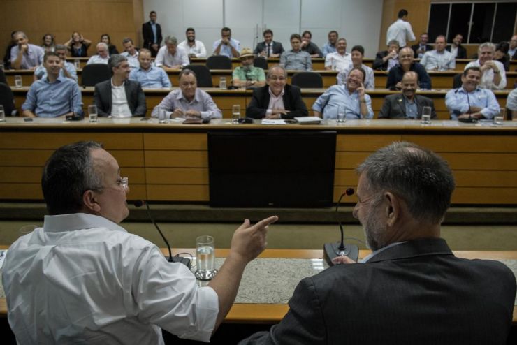 Reforma tributária e leis setoriais serão aprovadas este ano, garante Taques