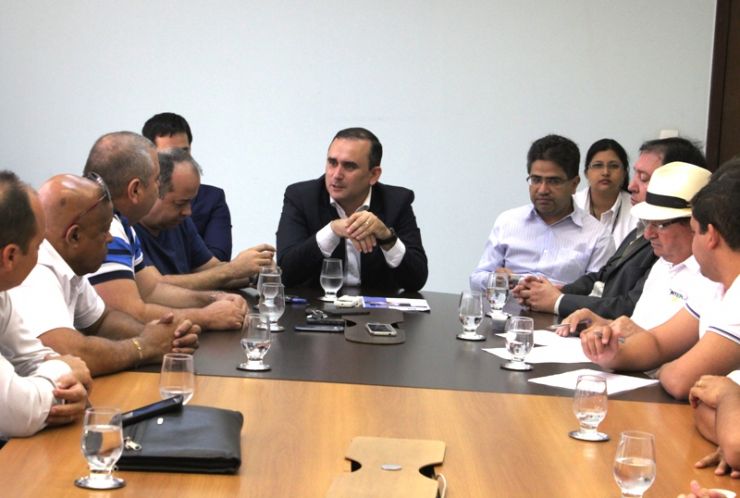 Julio Modesto se reúne com Fórum Sindical e esclarece projeto de redução de jornada
