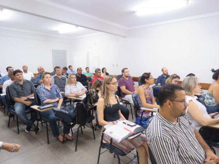 Escola de Governo realiza curso