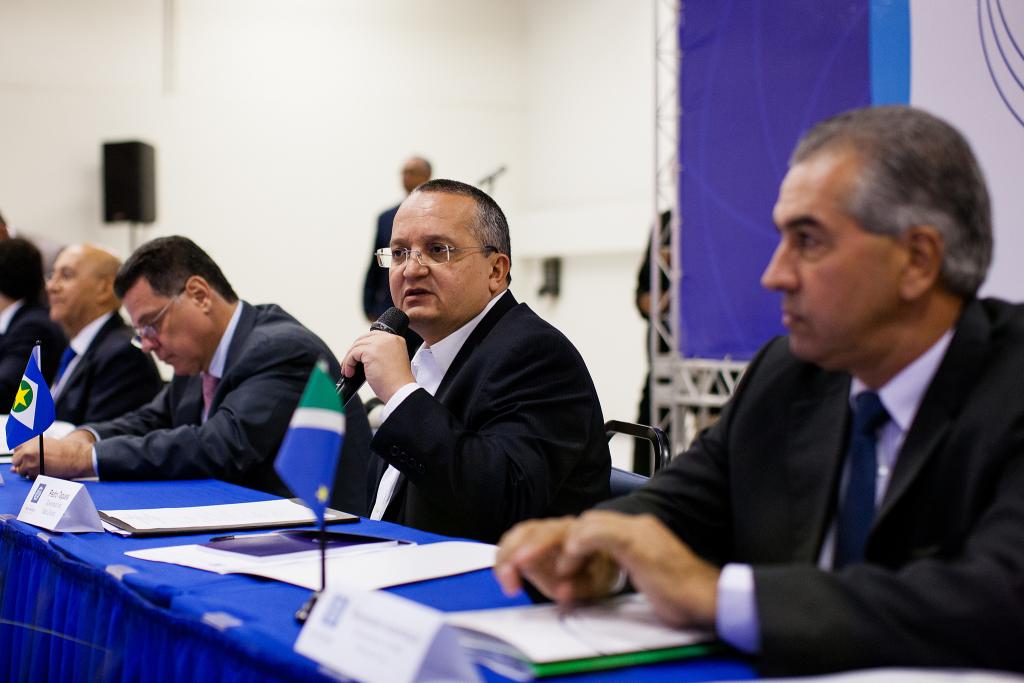 Governadores defendem mudanças na cobrança dos juros da dívida