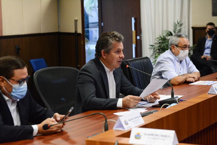 Governo de MT firma parceria para pavimentação e manutenção em rodovias do Estado